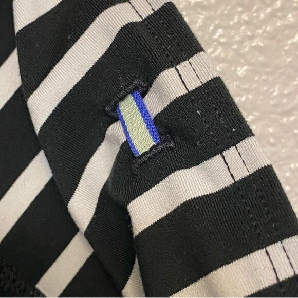 Ivivva Lululemon Girls Black white stripe mesh pockets leggings EUC -10 - Picture 9 of 15